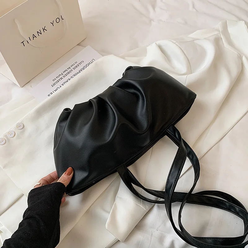 

European and American Retro Ladies Simple Fold Cloud Bag 2021 New Net Red One-shoulder Underarm Bag Casual Portable Female Bag