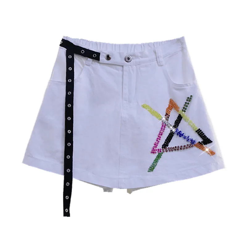 

2021 White Hot Pants Women Jeans Colorful Sequined Geometric Patterns Diamonds Patched Black Belt Skirt Type Denim Shorts Mujer