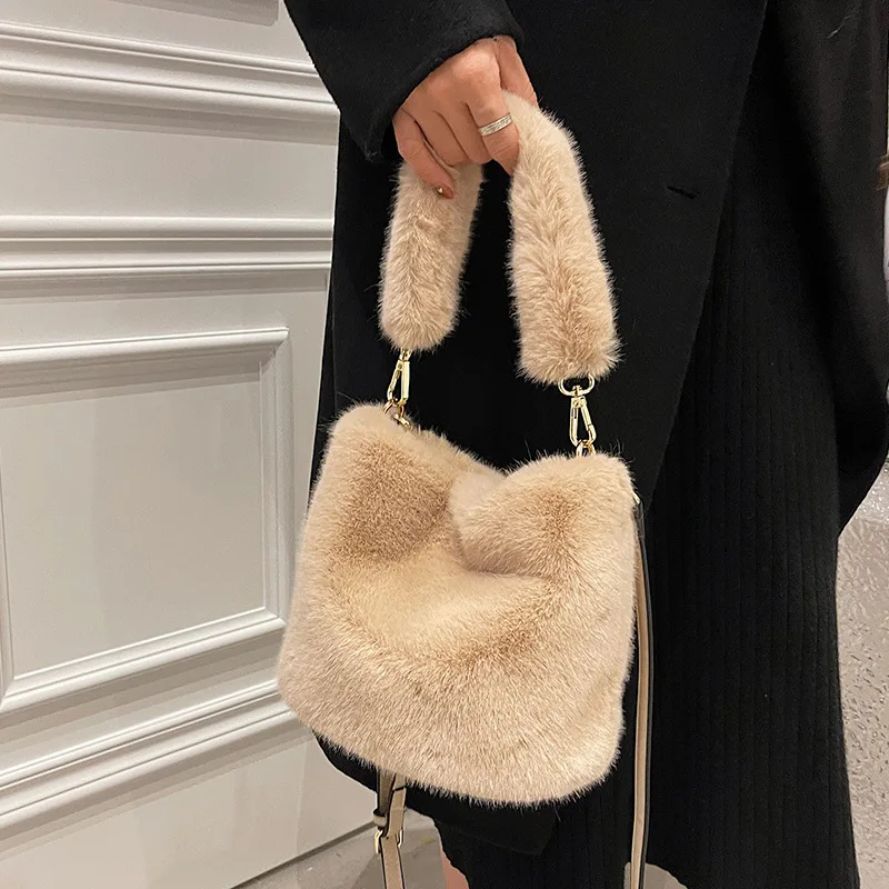 

Small Soft Faux Fur Totes 2021 Winter Fashion Travel Handbags and Purses Classical Branded Clutc Crossbody Bag Satchels Hobo Bag