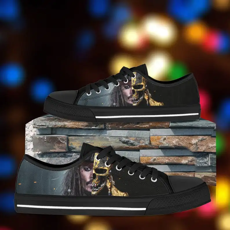 

Pirates of the Caribbean shoes Mens Womens Designer Leisure Sneakers Men Casual Canvas Shoes Off White