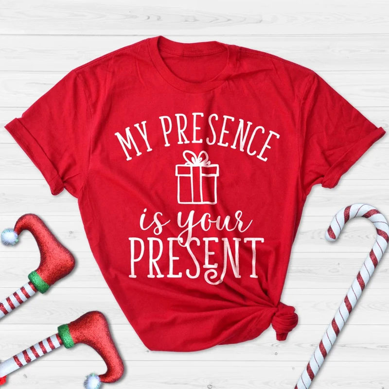 

Мое присутствие здесь свой подарок на Рождество футболка модное женское повседневное красное пуховое пальто одежда 100% хлопковая футболка ...