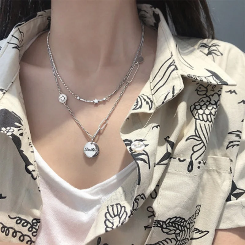 

Lateefah New Fashion Simple Star Smiley Necklace Retro Female Letter Circle Smile Collarbone Chain Choker For Women Fine Jewelry