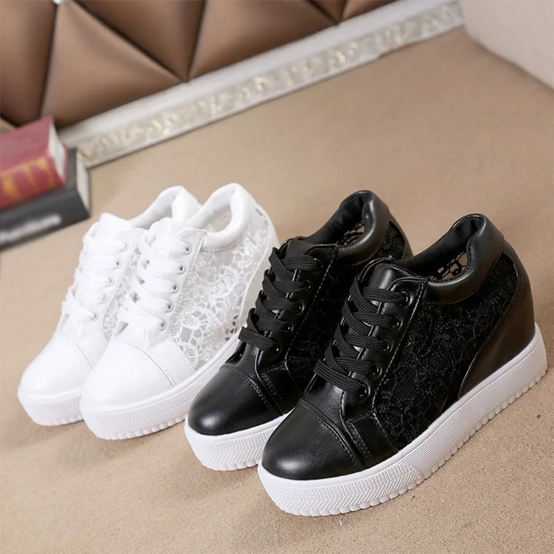 Кроссовки женские на шнуровке Вулканизированная плотная подошва цветочный