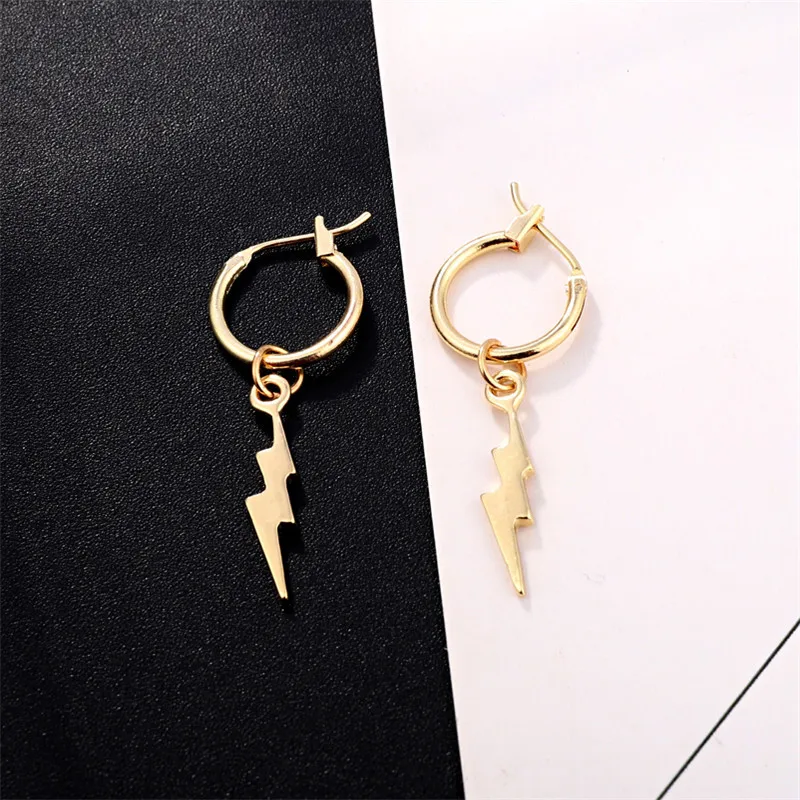 Серьги-кольца с молнией громом природной погодой золотые милые в стиле панк