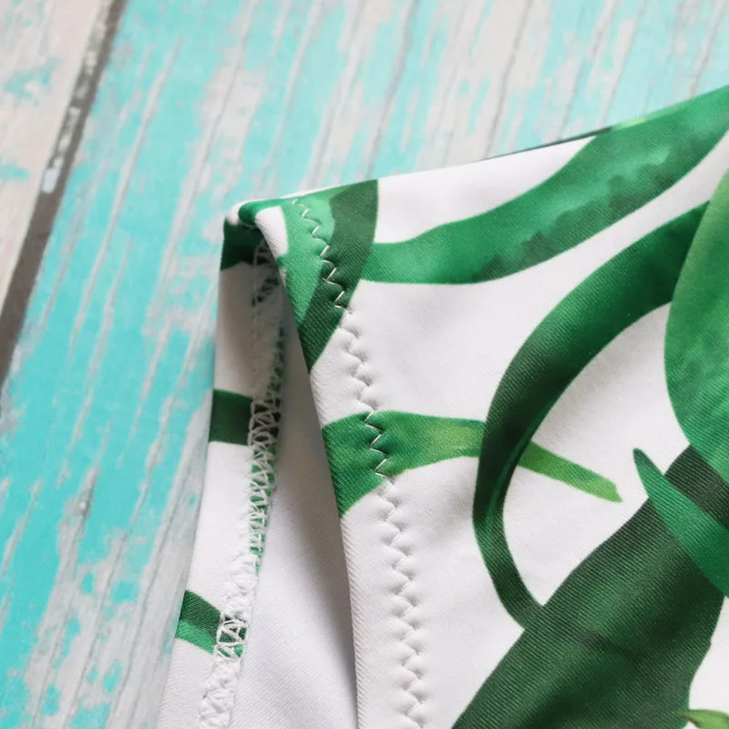 Слитный купальник Riseado с тропическими листьями женский открытой спиной чашками