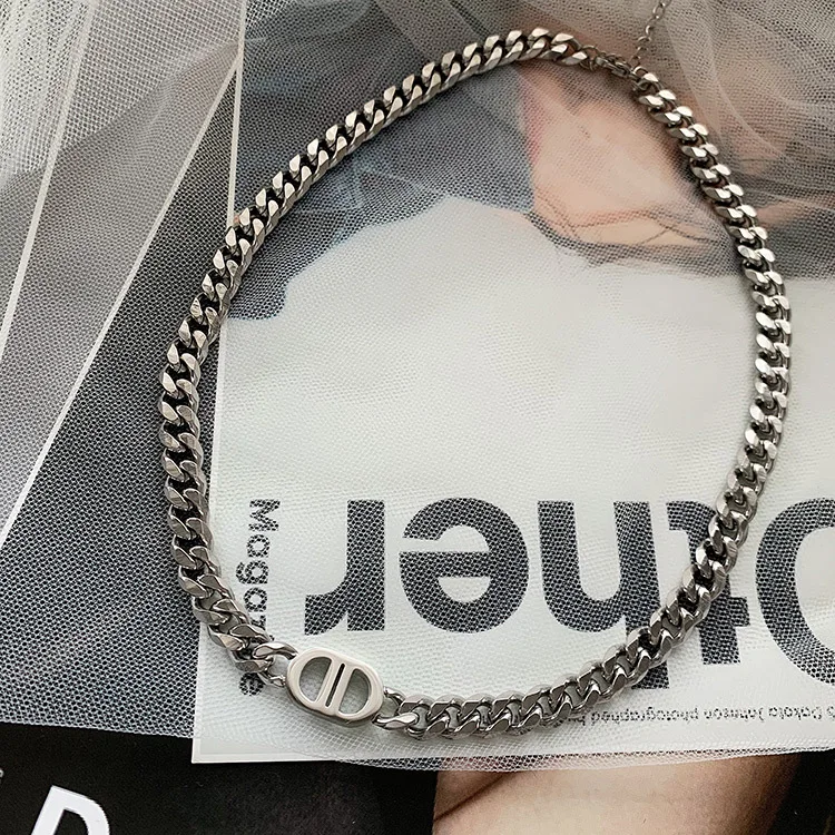 

Gold Thick Chain Letter INS Style Double D Titanium Steel Necklace Female Hip-Hop Pig Nose Clavicle Chain Versatile Necklace
