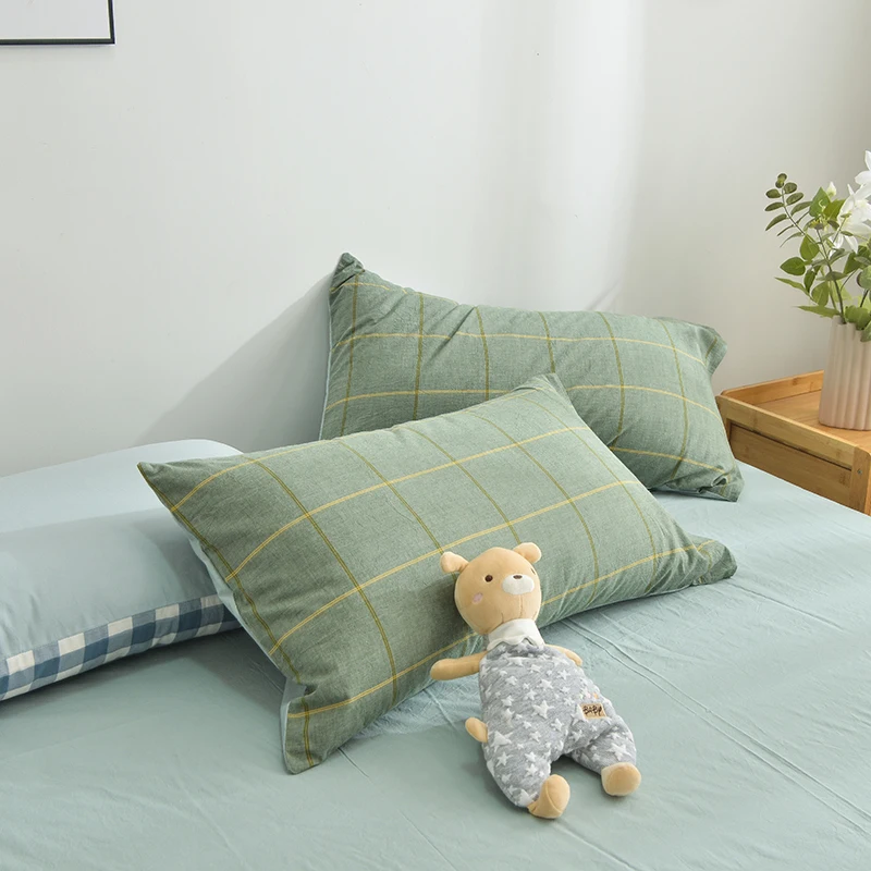 Комплект постельного белья из 4 предметов промытого хлопка в зеленую клетку