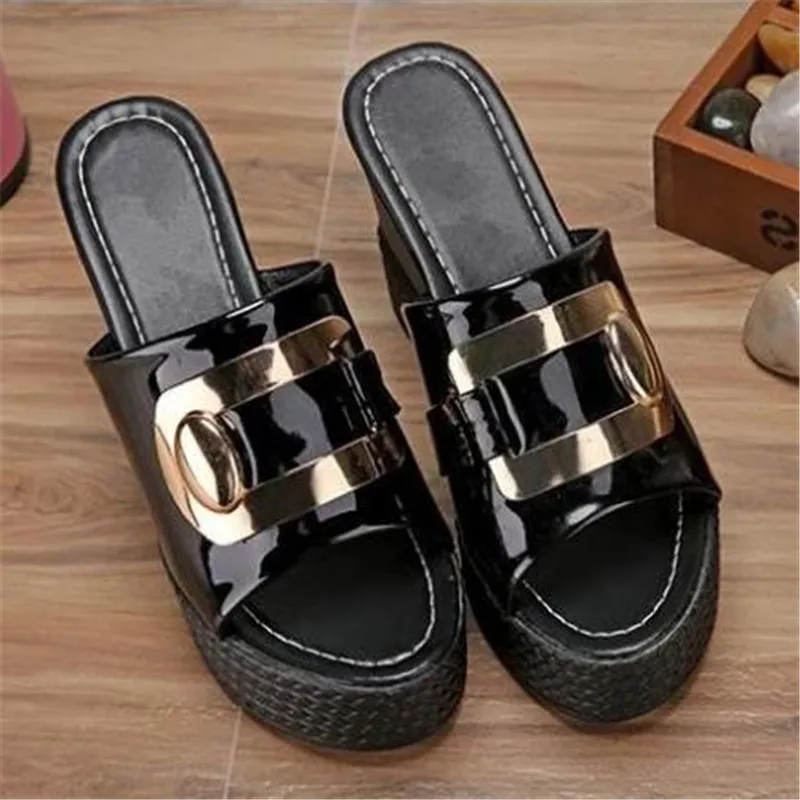 Сланцы женские со стразами летние тапочки сандалии на танкетке шлепанцы | Обувь