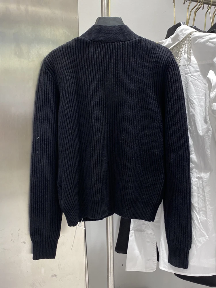 

Heavy craftsmanship splicing metal chain retro all-match V-neck temperament knitted cardigan jacket lady autumn new style