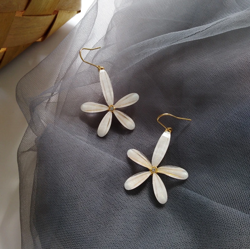 

Korean Fashion Sweet White Camellia Dangle Earrings Gifts for Women Hyperbole Long Tassels Eardrop Earrings Banquet Accessories