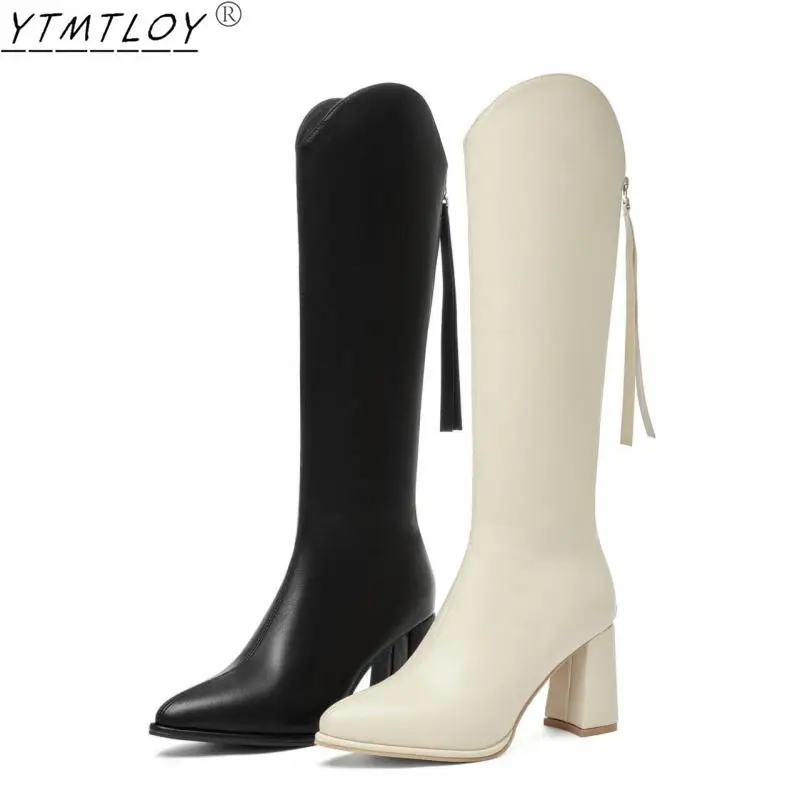 

Женские сапоги до колена, черные, белые сапоги из искусственной кожи с острым носком, с коротким плюшем, зимние сапоги с бахромой, 2022