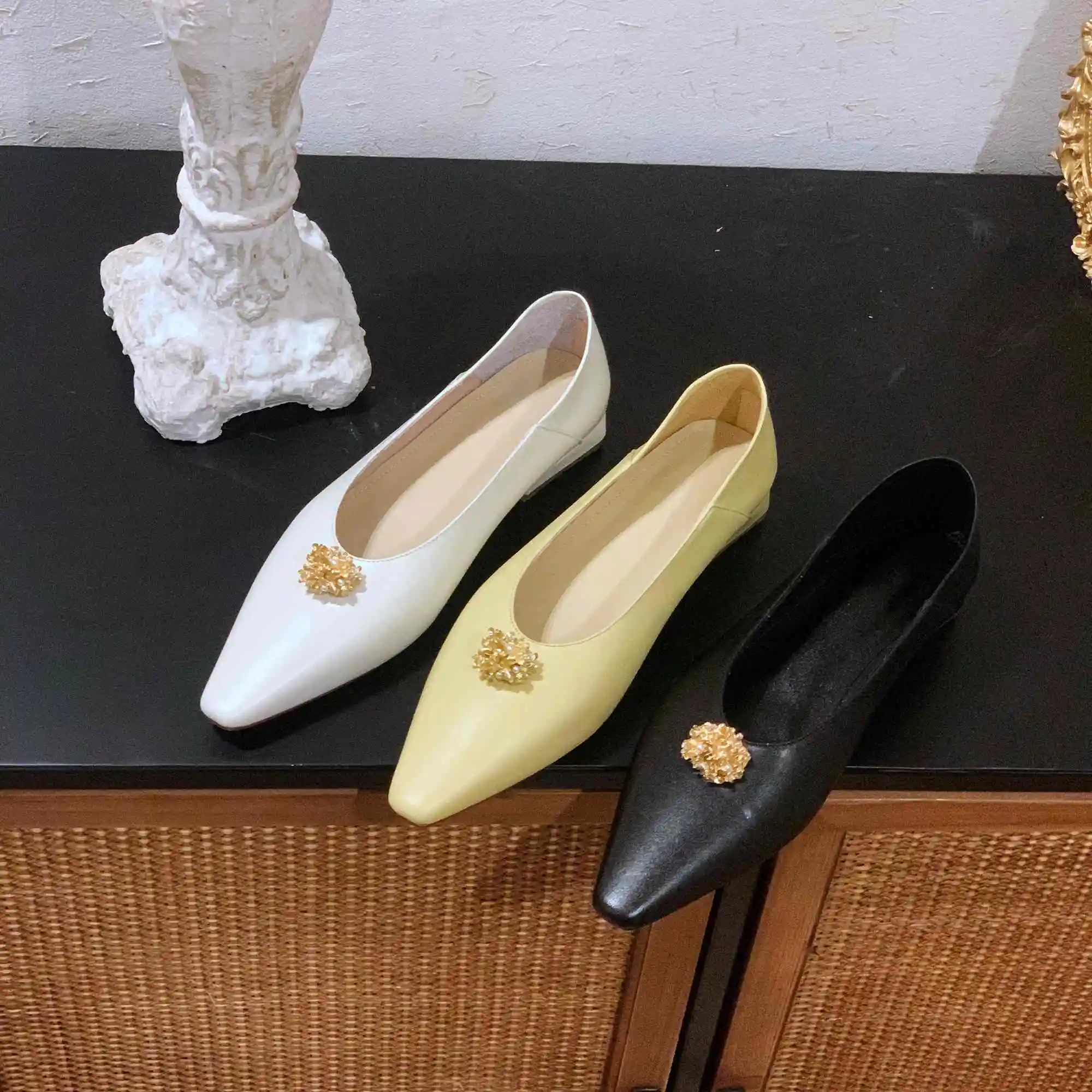 

Krazing Pot concise style full grain leather metal decorations all-match square toe low heel slip on comfortable women pumps L16