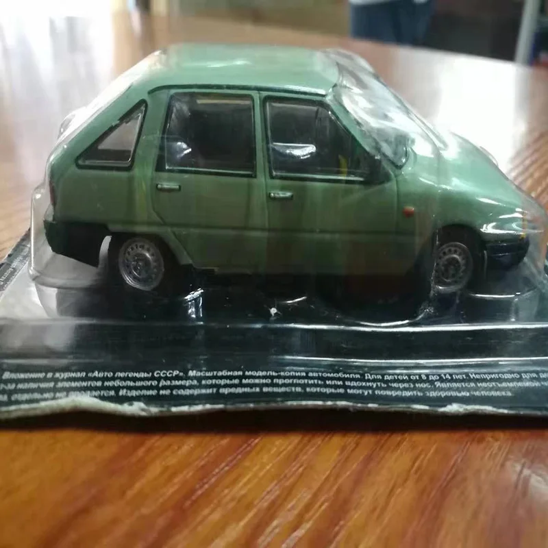 Ретро редкий 1/43 модель автомобиля литье под давлением винтажная Игрушка коллекция автомобилей Дисплей Модель ИЖ-212" Орбита" хэтчбек-автомобиль