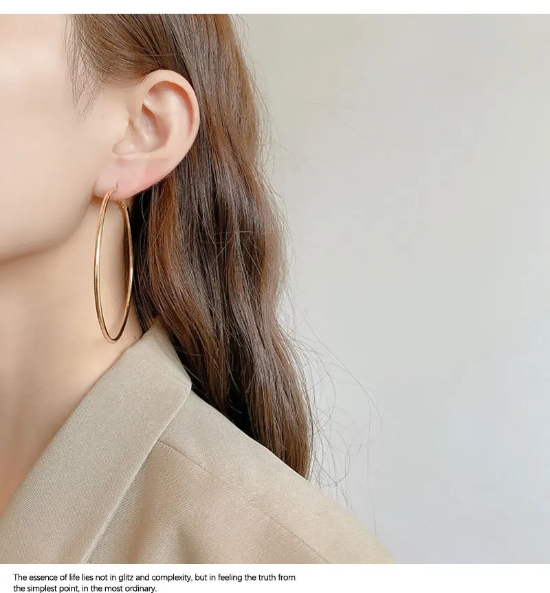 

European and American exaggerated air ring earrings women INS tide web celebrity cool wind versatile ear rings Hong Kong atmosph