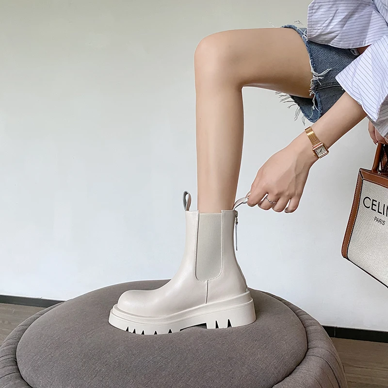 

QZYERAI 2021 Cowhide Chelsea Boots Women Autumn Winter Round Toe Genuine Leather Shoes Lady Elastic Band Boots Woman