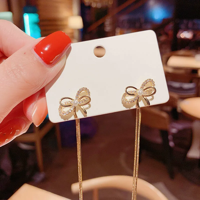 

Korean Butterfly Long Pearl Tassel Earrings Women's Rhinestone Shiny Earring Charm Wedding Engagement Clip Earring Jewelry