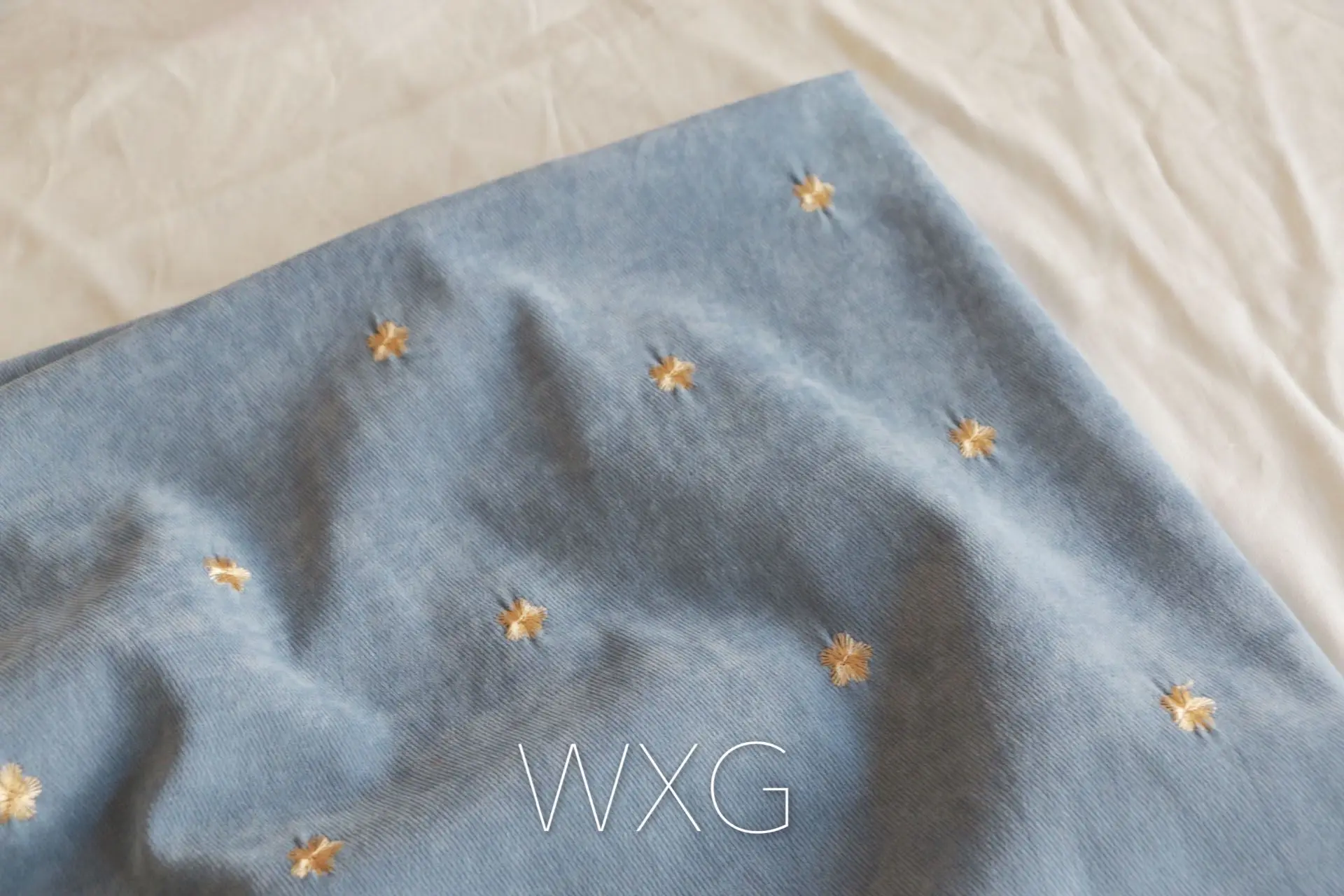 Красно-коричневый твиловый вельветовый мягкий вельвет с вышивкой против морщин