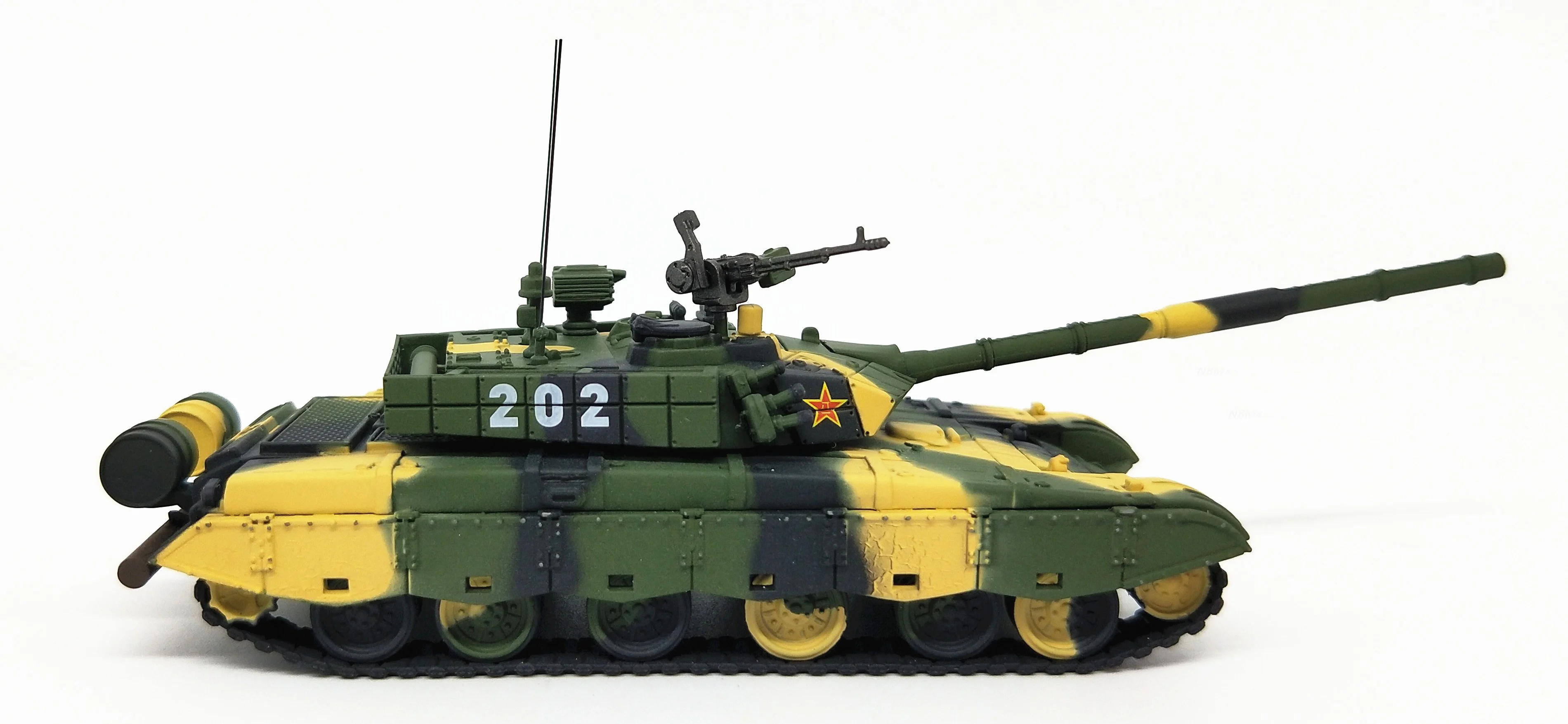 1: 72 Китай модели солдатиков типа 99 основной боевой танк триколор камуфляж Живопись Коллекция Модель сплава продукции