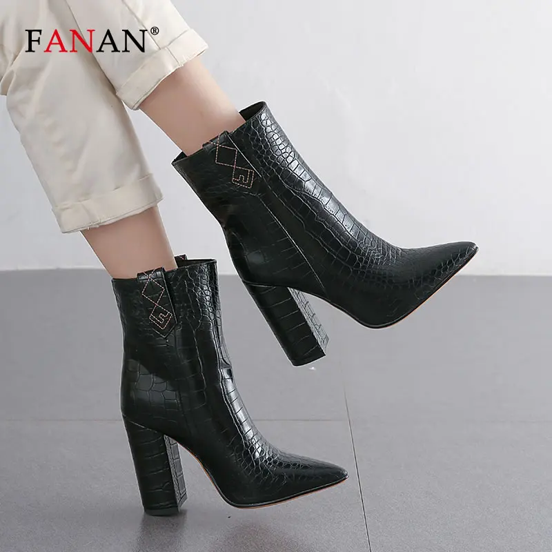 

FANAN/осень-зима 2020; Ковбойские ботинки в западном стиле; Женские ботильоны с острым носком; Обувь на высоком каблуке; Цвет белый, черный, желты...