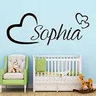 Виниловая настенная наклейка с именем на заказ в виде сердца, персонализированные настенные наклейки для детской комнаты, украшение для детской комнаты, обои для детской комнаты B293