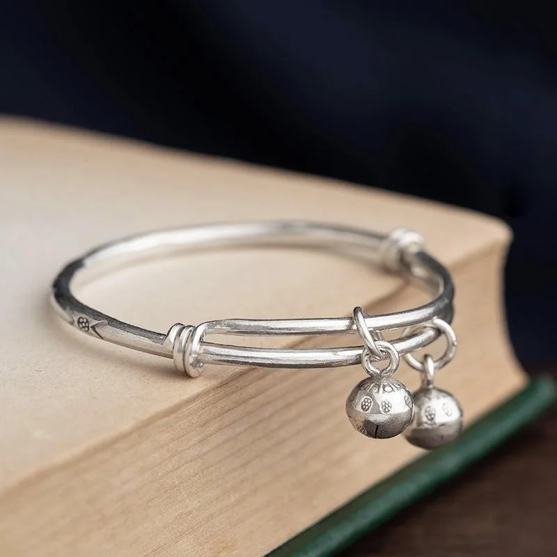 

Original Silver Colour Design Retro Style Handmade Men and Women Silver Bracelet Small Bells Evil Hand Jewelry Accessories