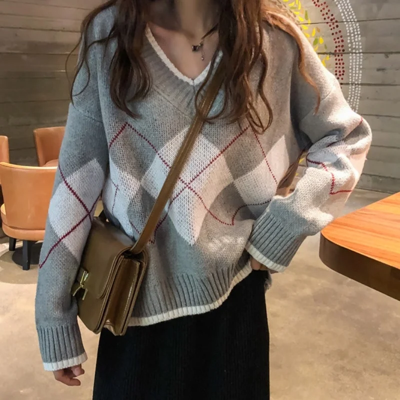 

Женский свитер с V-образным вырезом, в стиле ретро