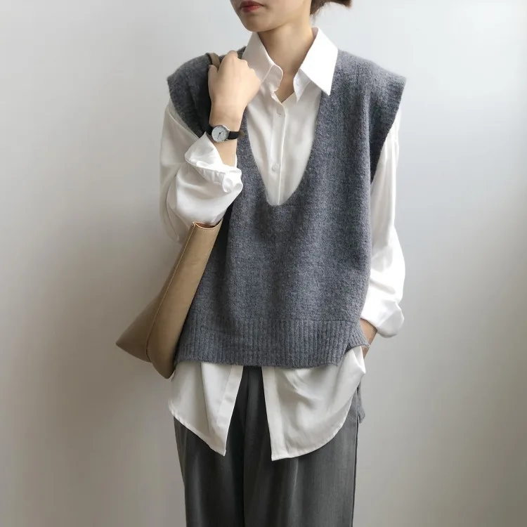 

2021 Spring and Autumn New Loose Lazy Style Pullover V-neck Vest Vest Sleeveless Knitted Waistcoat Student Sweater Women