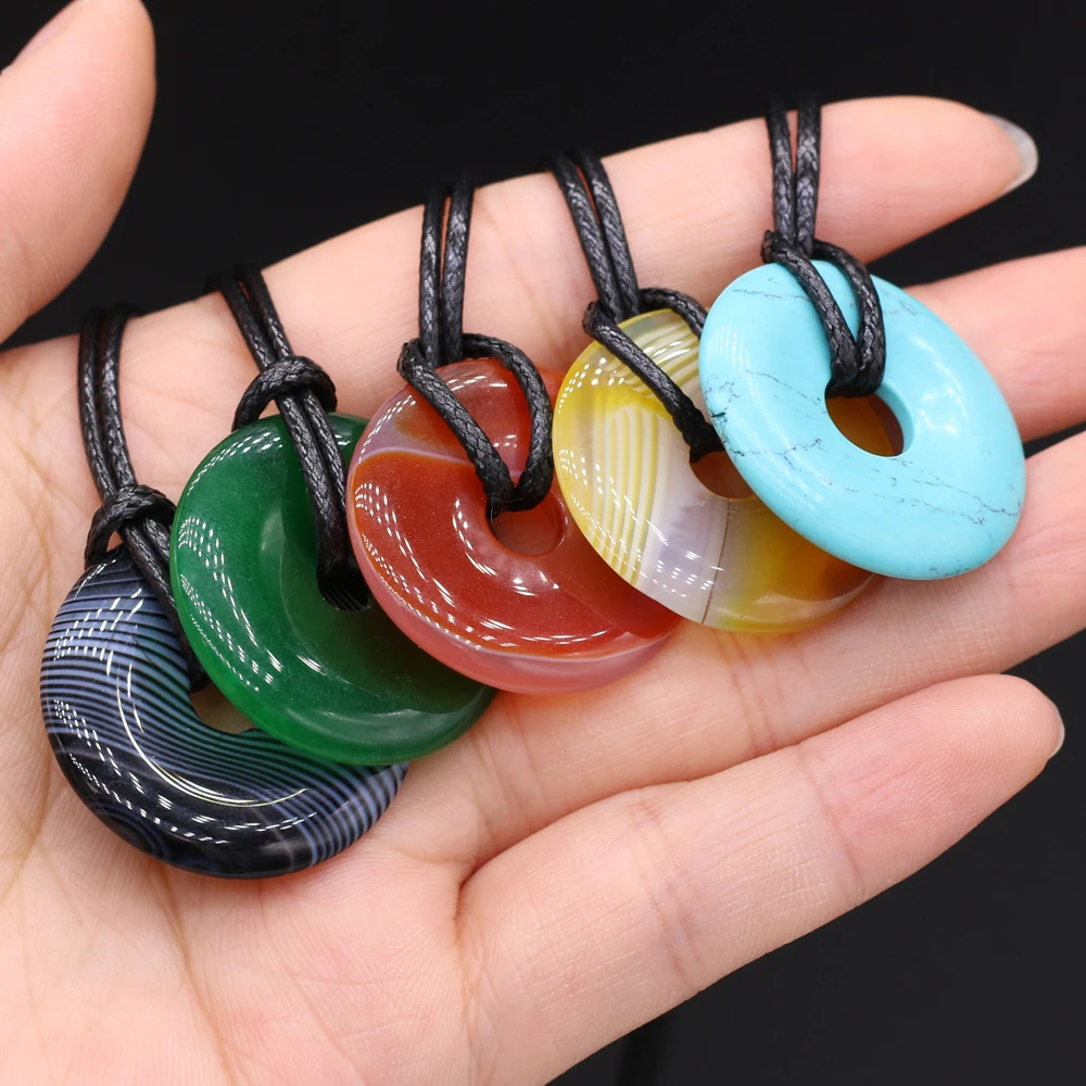 

2021 New Hot-selling Natural Stone Semi-precious Stone Round Exquisite Semi-hole Beads Specification 30x30mm-chain Length 60+5