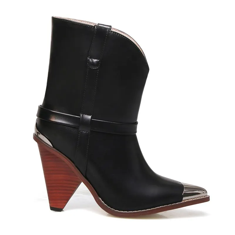 Женские ботинки из натуральной кожи с металлическим острым носком на высоком