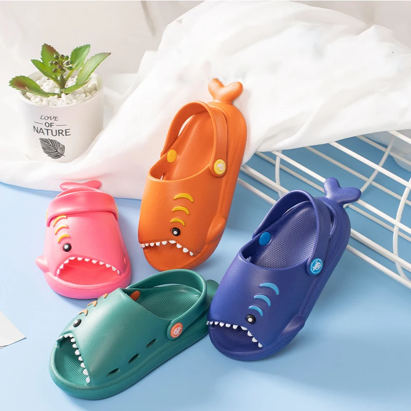 Сандалии детские пляжные Кроксы классные мягкие для сада и улицы клоги малышей