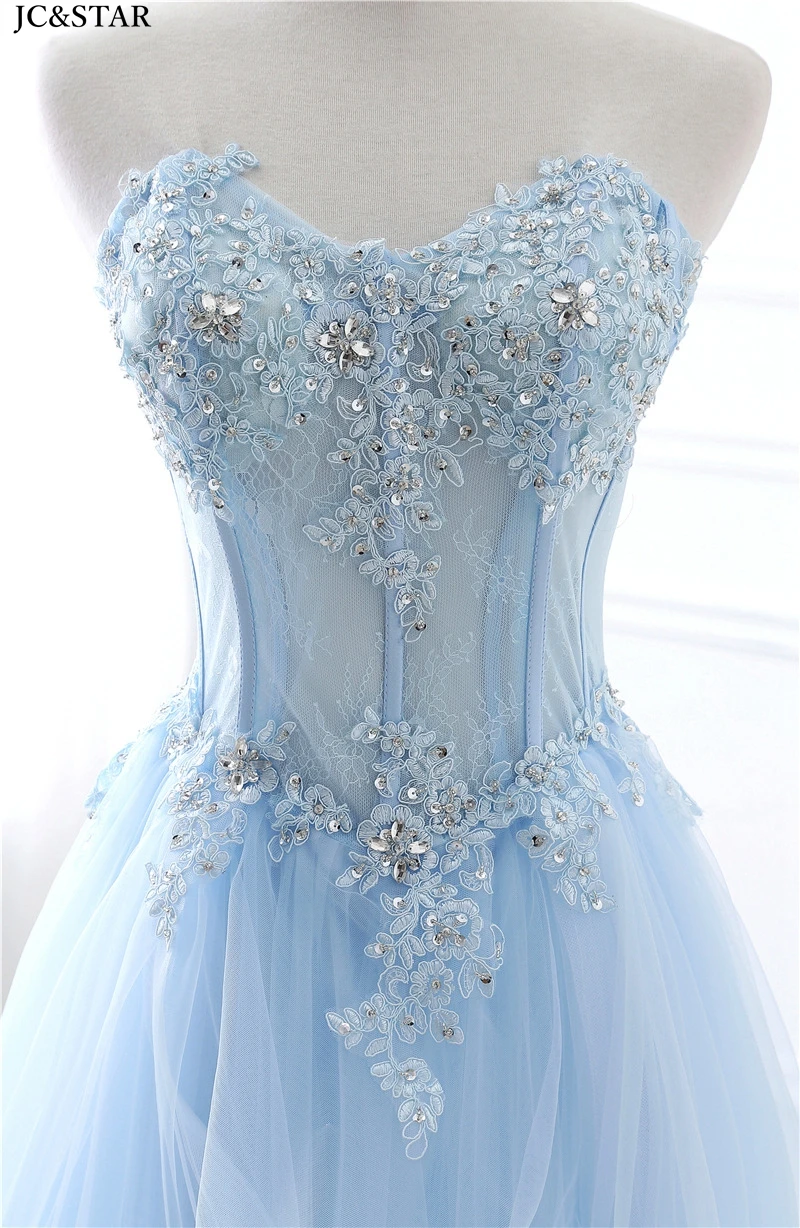 Женское вечернее платье со шлейфом синее фатиновое с аппликацией из бисера