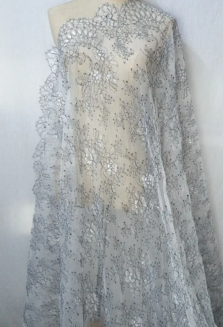 Экспорт чистая пряжа черный белый серый фон черная линия плюс серебряная