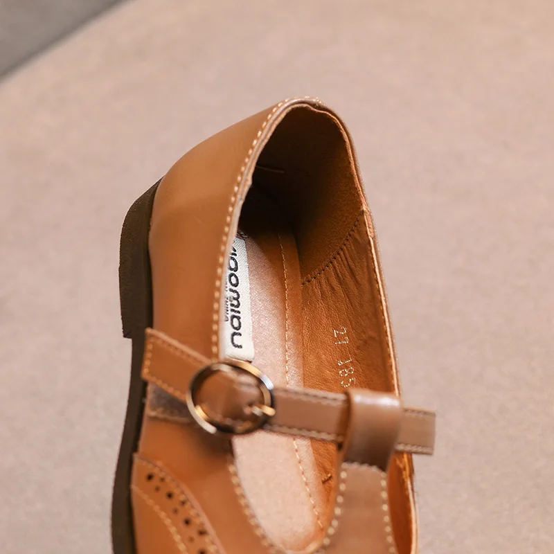 Весенняя детская обувь с перфорацией типа броги Обувь принцессы на плоской