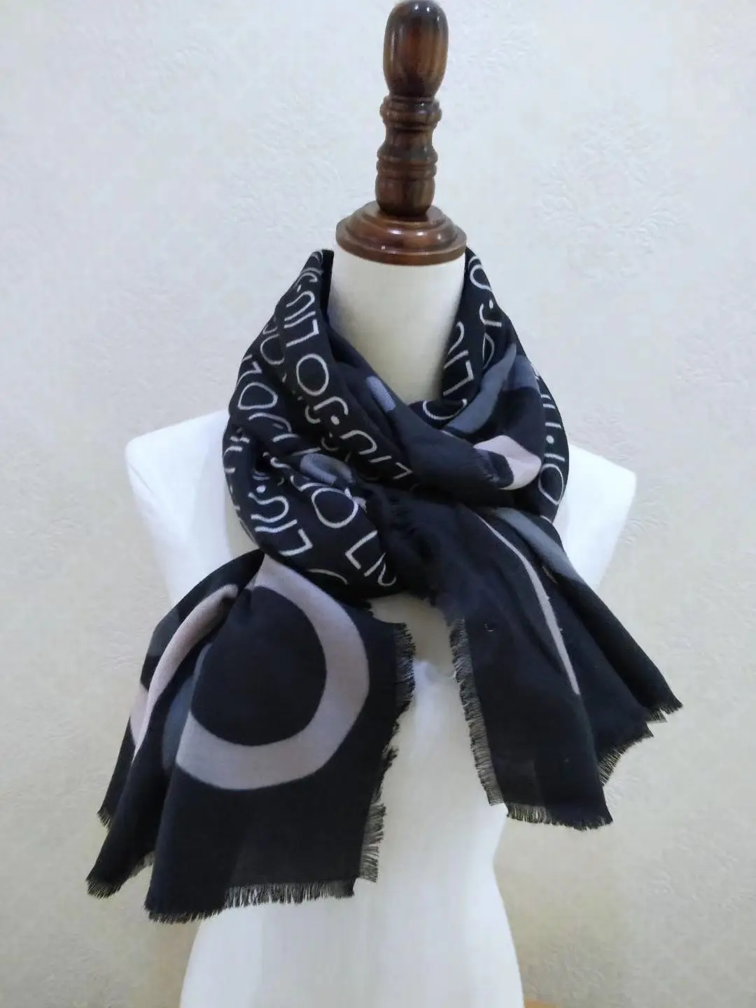 

Зимние женские высококачественные кашемировые шарфы