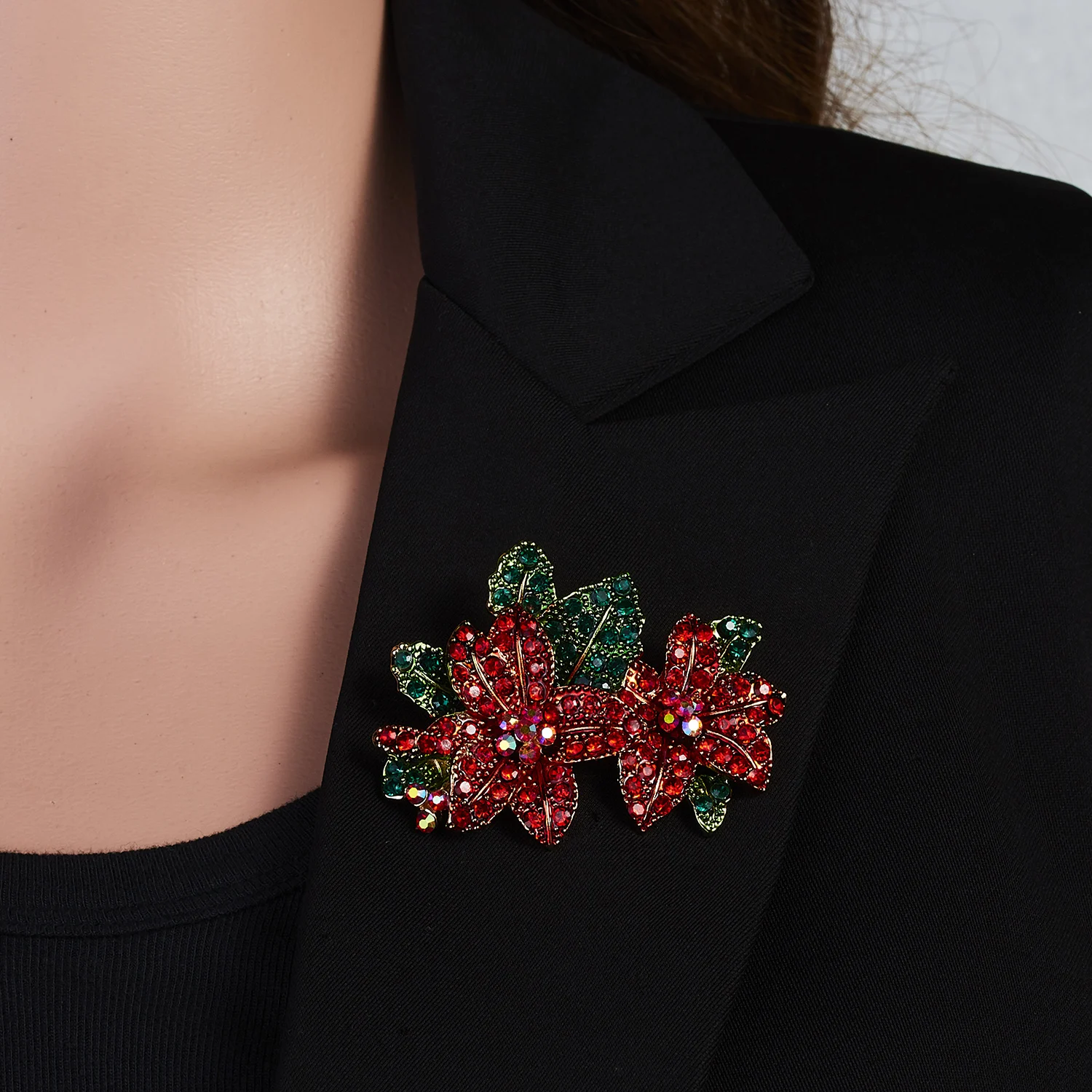 Женская эмалированная брошь в виде цветка с жемчугом | Украшения и аксессуары