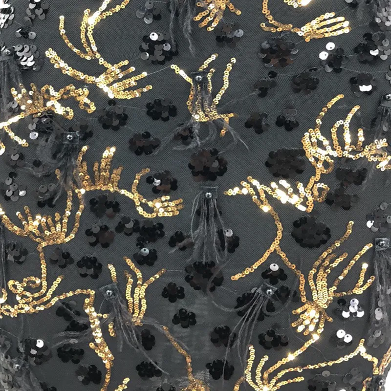 Женское платье на бретелях спагетти с блестками и глубоким V образным