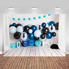 Джентльмен босс малыш мальчик 1-й День Рождения фотография фон студия домашний торт разбивать фон черный синий воздушный шар баннер деревянный пол