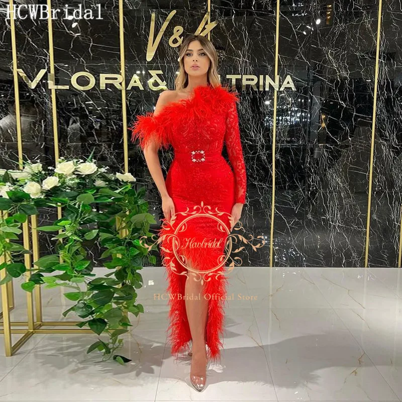 Новейшее Красное Кружевное длинное вечернее платье с перьями и Боковым Разрезом