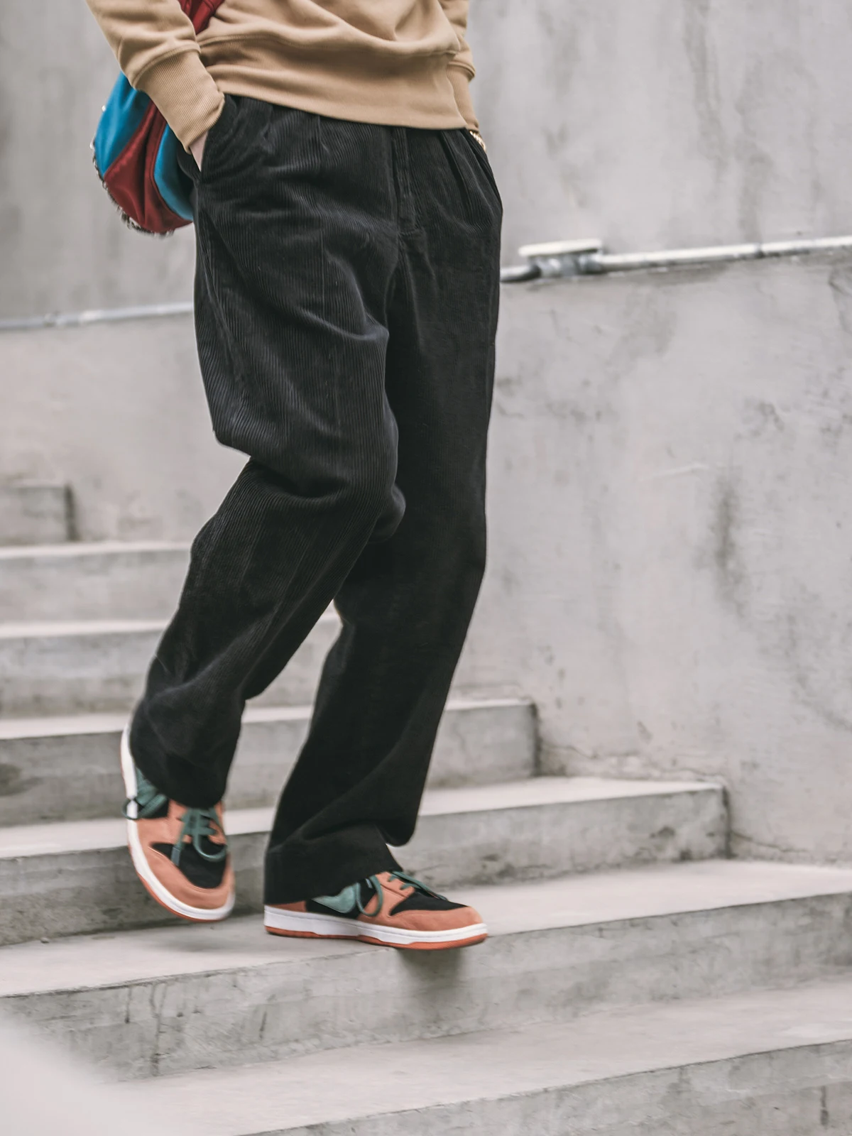 Брюки мужские вельветовые свободного кроя винтажные повседневные