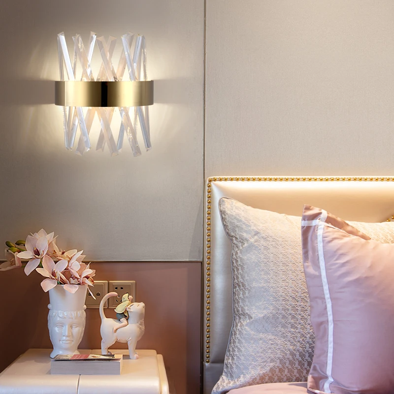 

Post-modern bedside lamp bedroom crystal wall lamp Nordic light luxurious living room TV background wall lamp corridor lamp