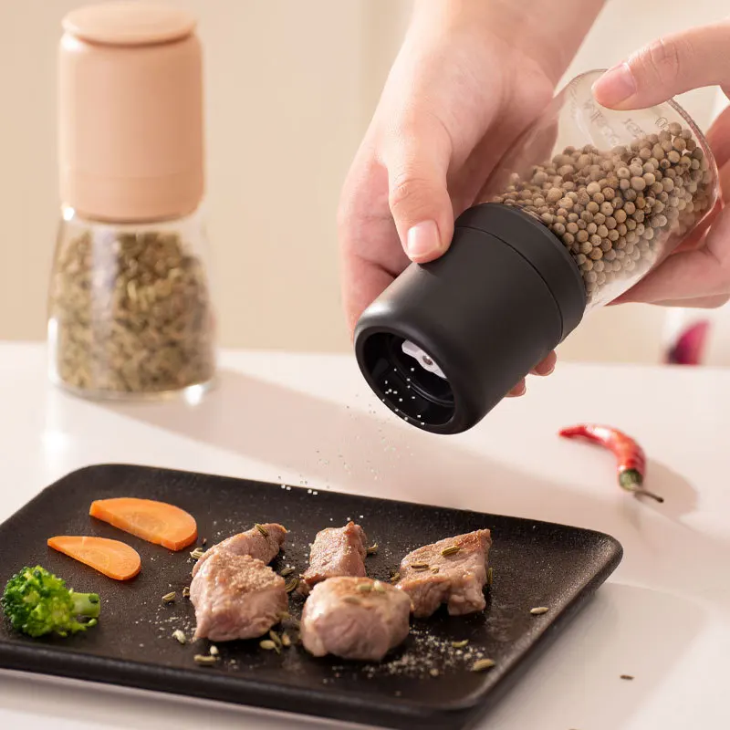 

Freshly Ground Black Pepper Grinder Seasoning Bottle Household Manual Grinding Pepper Sesame Powder Kitchen Seasoning Jar Home