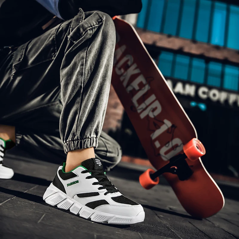 

2021 New Men Shoes Summer Brand Fashion Men Casual Shoes Lightweight Breathable Men Sneakers Lace Up Black Tenis Man Shoes