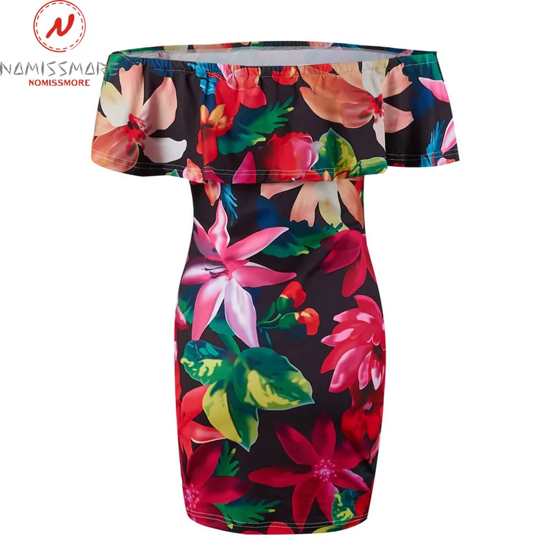Женское облегающее платье с открытыми плечами коротким рукавом и цветочным