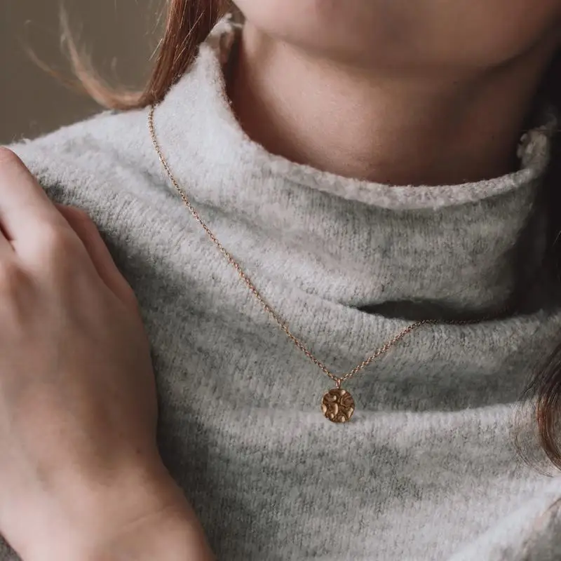 

Trendy Geometric Stainless Steel 14k Gold-clad Circle Square Pendant Necklace Simple Precious Personality Snake Chain For Women