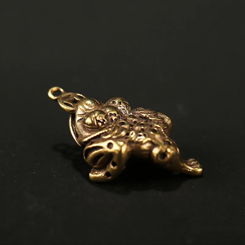 Подвеска в виде жабы из чистой меди с тремя ножками ретро латунный брелок