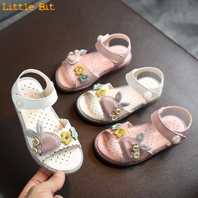 

Summer Korean Cute Bunny Girl Sandals Crystal Bottom Children's Pearl Beach Shoes