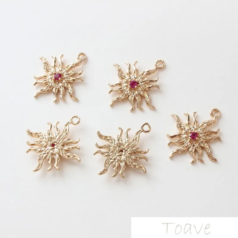 

4pcs Rose-Red Sun Copper Maintains Color Electroplated Pendant DIY Ear Stud Bracelet Material Handmade Accessories