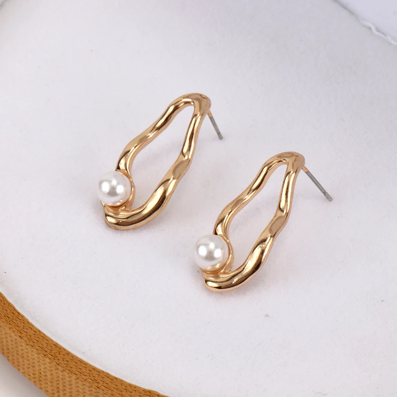 

Геометрические серьги неправильной формы с инкрустацией из белого жемчуга, женские классические винтажные темпераментные минималистичны...