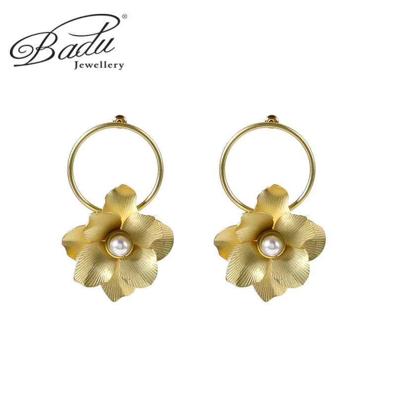 

Badu Cool Matt Flower Hyperbole Drop Earrings for Women Chic European Korean Statement Earrings 2020 Jewelry Top Quality