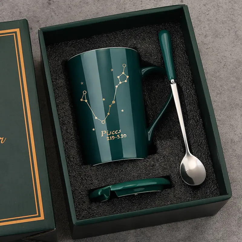 Керамические кружки 380 мл с креативным рисунком и крышкой ложкой зеленая Золотая